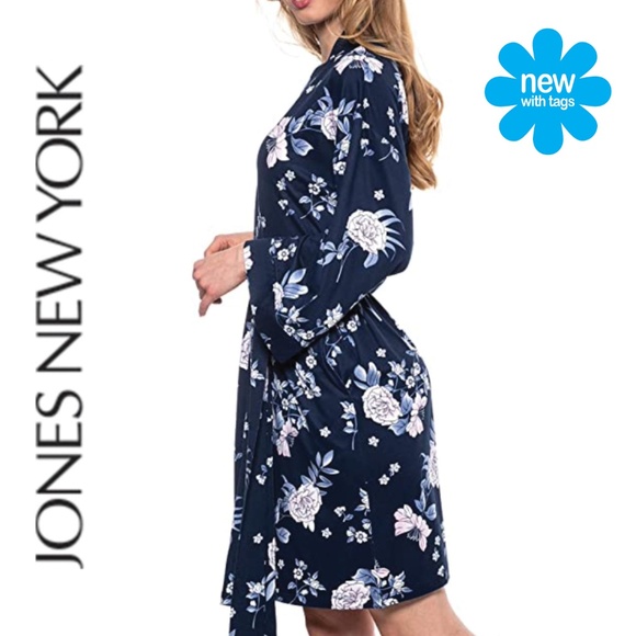 NWT 🦋 JNY Beautiful Floral robe | Small/Medium - Picture 5 of 16
